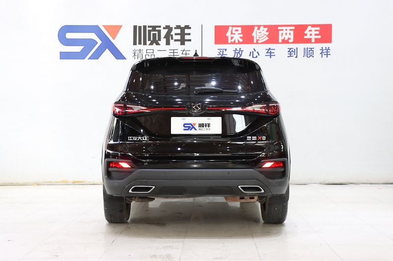 思皓X8 2021款 改款 300T DCT豪华智联版 7座