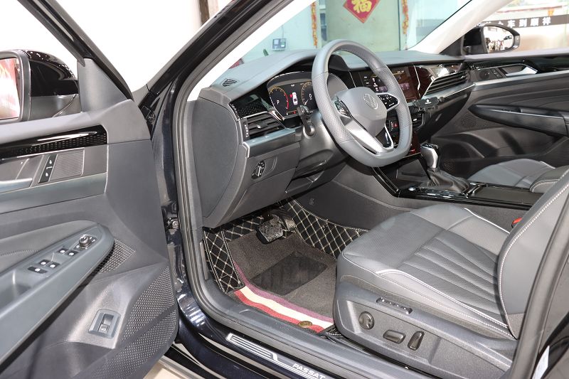 大众 帕萨特 2024款 330TSI 精英版