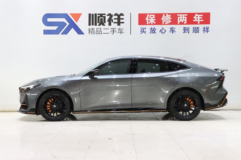 长安UNI-V 2022款 1.5T 运动版