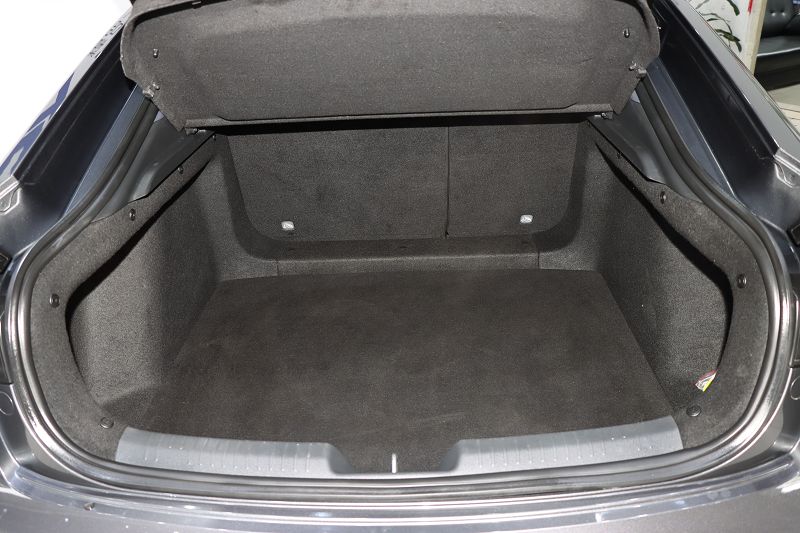 长安UNI-V 2022款 1.5T 运动版