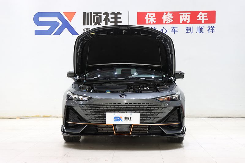 长安UNI-V 2022款 1.5T 运动版