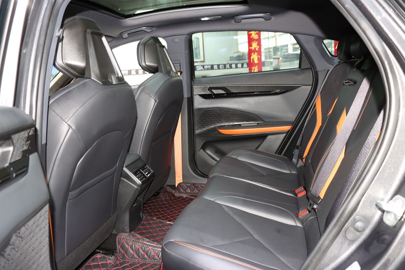 长安UNI-V 2022款 1.5T 运动版