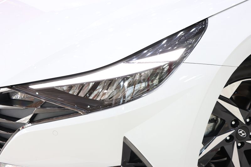现代 伊兰特 2022款 1.5L CVT GLX精英版