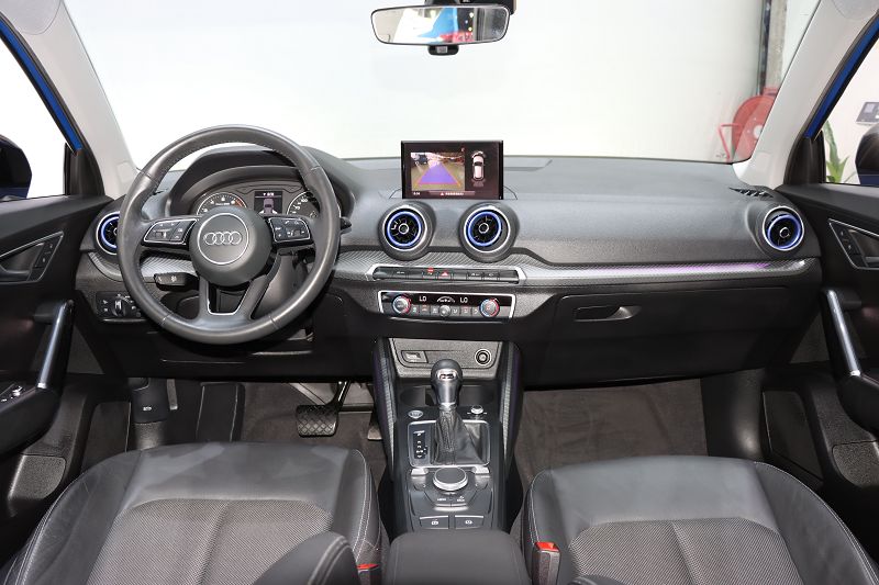 奥迪Q2L 2020款 35 TFSI 时尚动感型