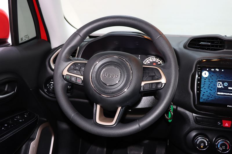 吉普Jeep 自由侠 2017款 180T 自动高能版
