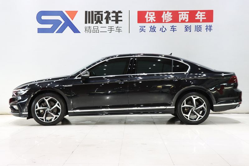 大众 迈腾 2023款 200万辆纪念版 330TSI DSG豪华型