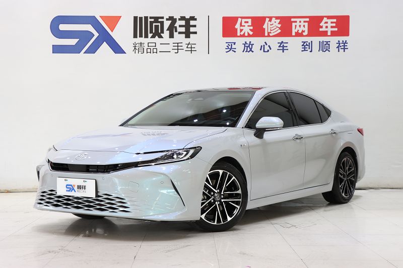 丰田 凯美瑞 2024款 双擎 2.0HG 尊贵版