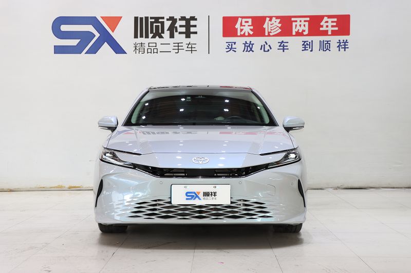 丰田 凯美瑞 2024款 双擎 2.0HG 尊贵版