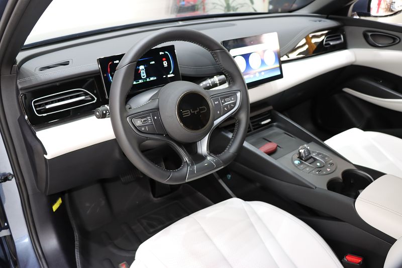 比亚迪 海豹06 2024款 DM-i 80KM豪华型
