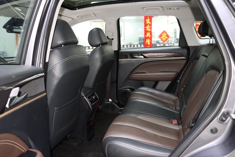 广汽传祺 传祺GS5 2019款 270T 自动尊享版