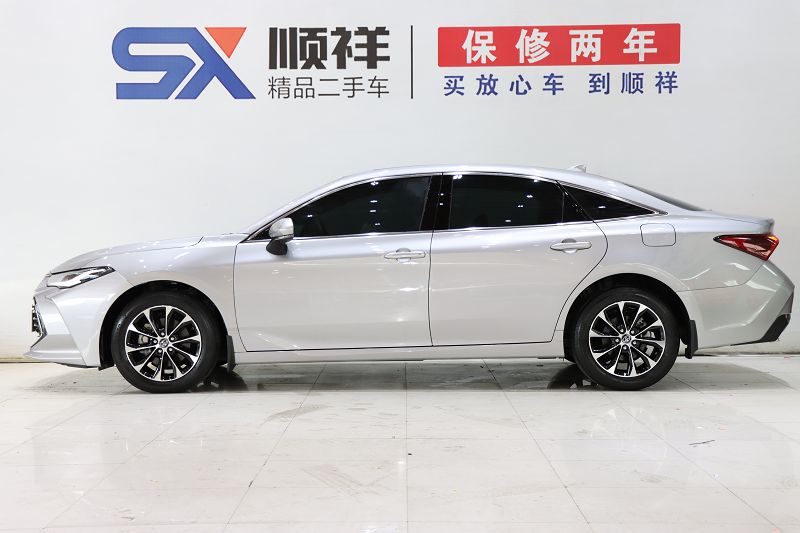 丰田 亚洲龙 2023款 2.0L 臻选版