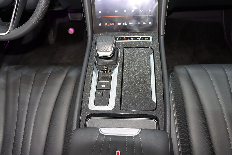 红旗H5 2025款 1.5T DCT旗韵50万辆纪念版
