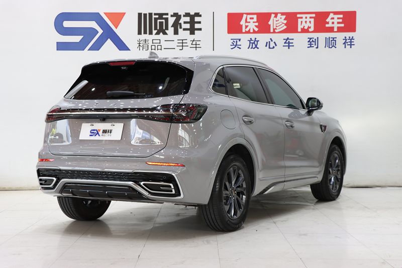 红旗HS5 2023款 2.0T 旗享Pro版
