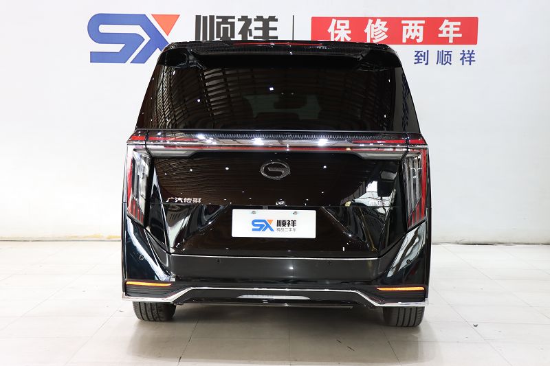 传祺M8 2023款 宗师系列 400T 至尊版