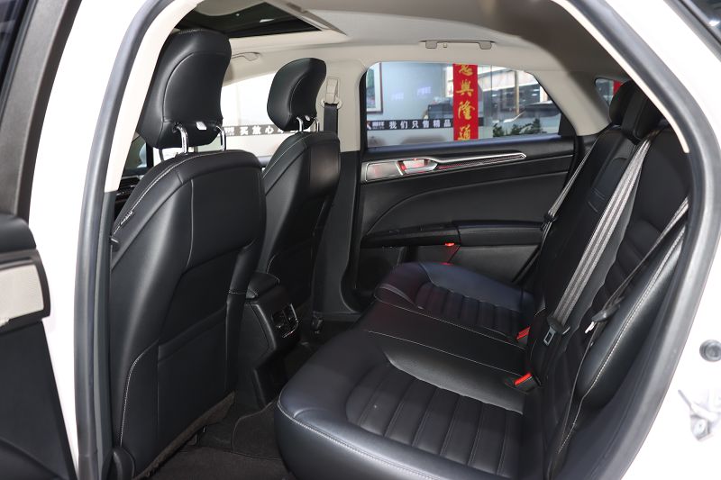 福特 蒙迪欧 2020款 EcoBoost 180 时尚型
