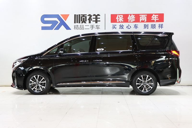传祺M8 2023款 领秀系列 390T 豪华版