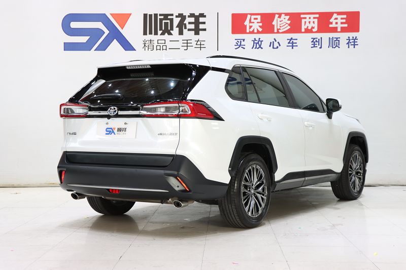 丰田 威兰达 2023款 2.0L CVT两驱豪华PLUS版