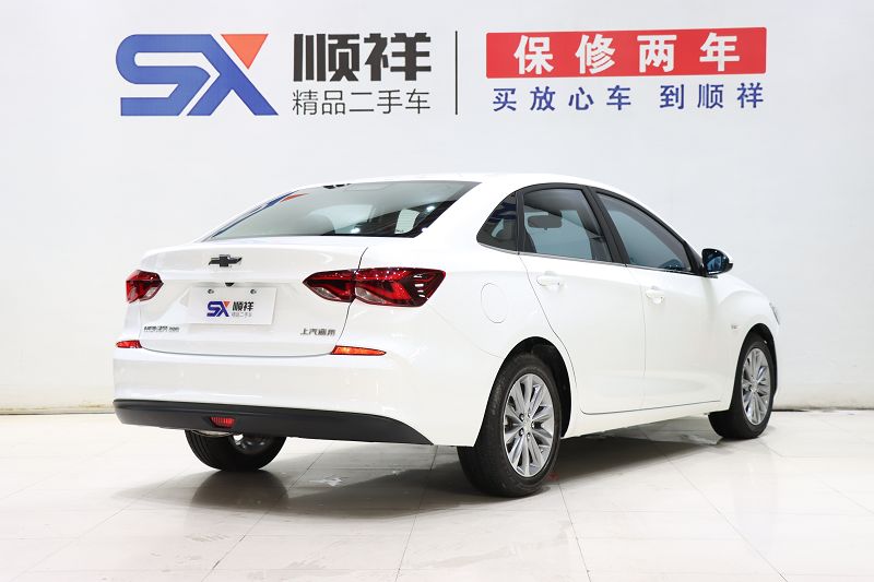 雪佛兰 科鲁泽 2022款 320 自动悦享版