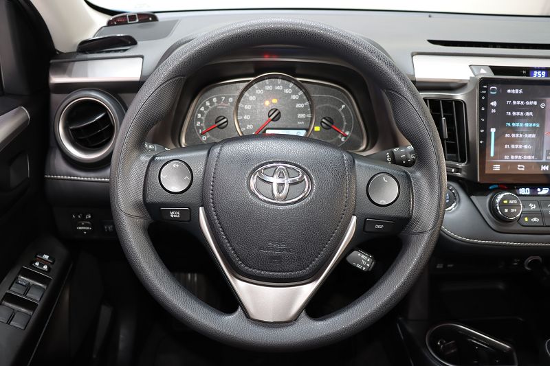 丰田 RAV4荣放 2016款 一汽RAV4 2.0L CVT两驱风尚版