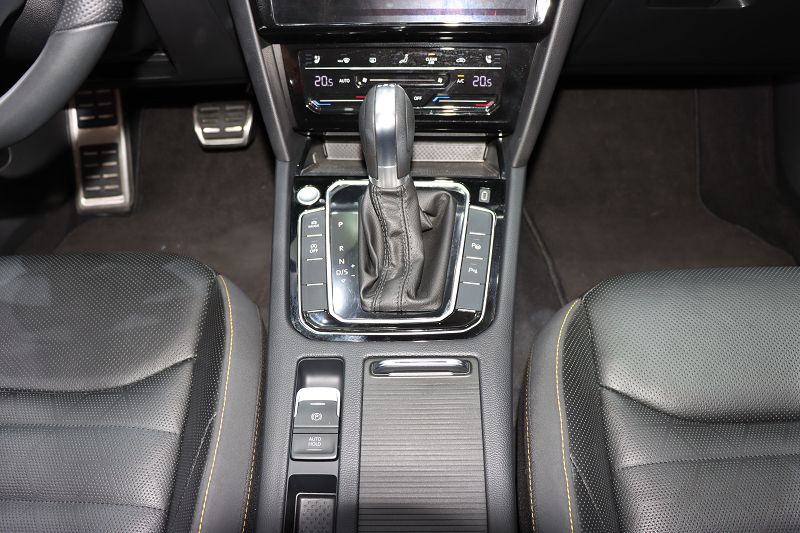 一汽-大众CC 2023款 380TSI 夺目版