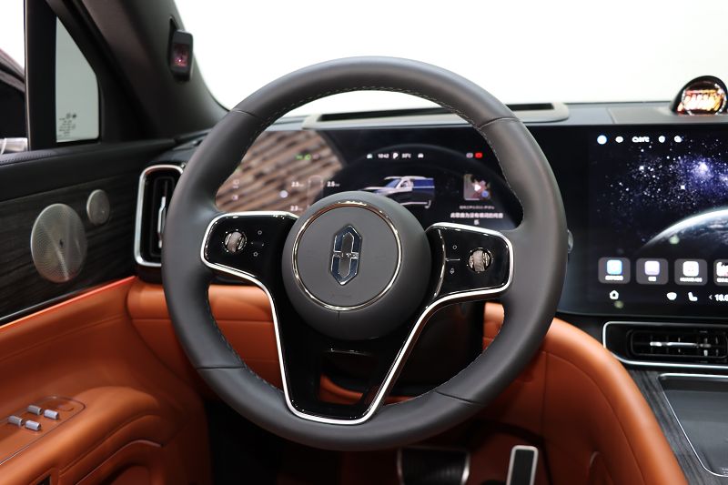 鸿蒙智行问界M9 2024款 增程 Max版 52kWh 5座版