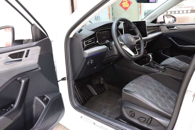 大众 速腾 2023款 300TSI DSG卓越版