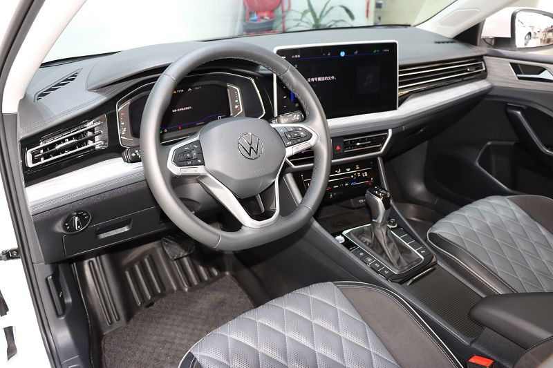 大众 速腾 2023款 300TSI DSG卓越版