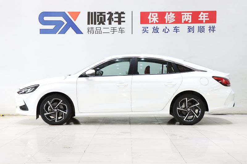 名爵MG5 2021款 改款 300TGI DCT青奢豪享版