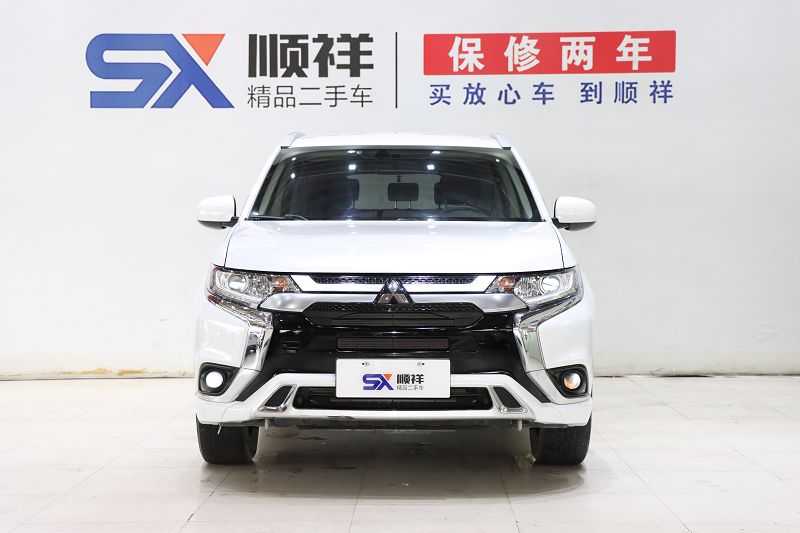 三菱欧蓝德 2021款 改款 2.0L 两驱畅行版 5座