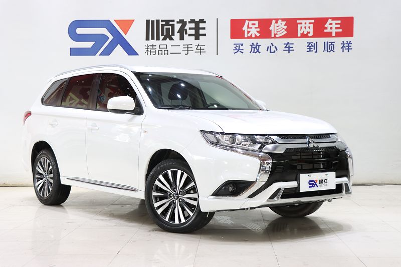 三菱欧蓝德 2021款 改款 2.0L 两驱畅行版 5座