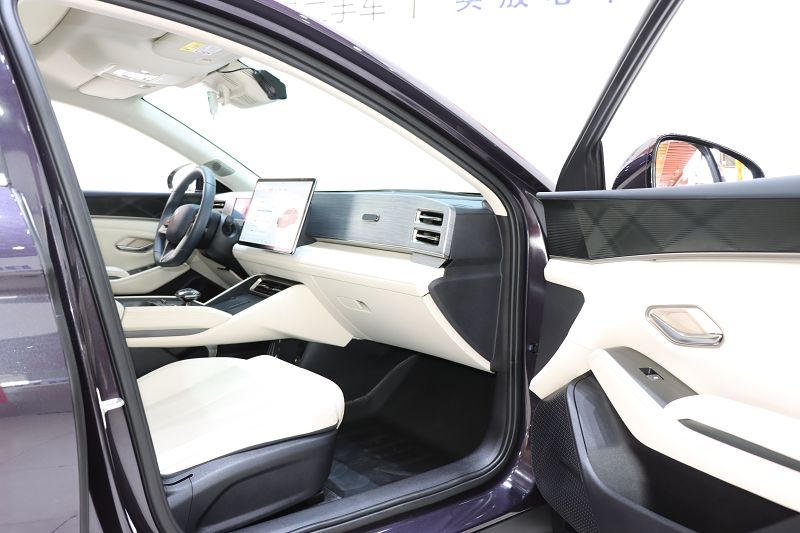 比亚迪 秦L 2024款 DM-i 120KM领先型