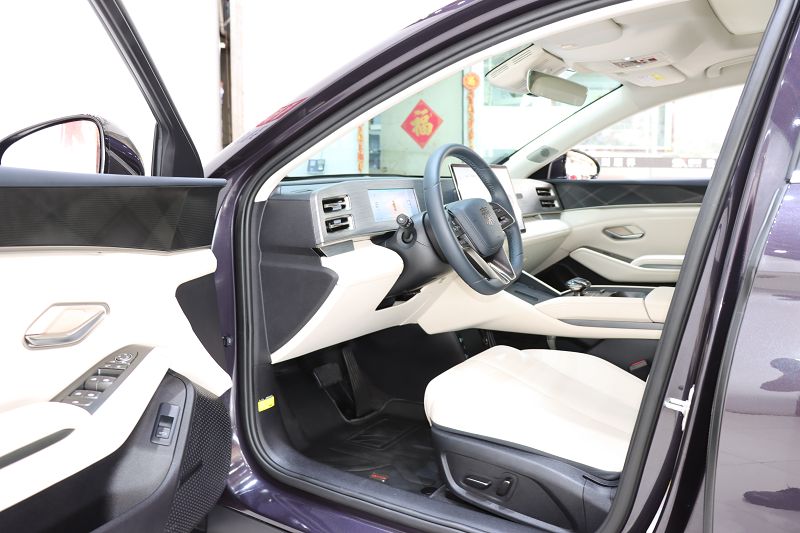比亚迪 秦L 2024款 DM-i 120KM领先型