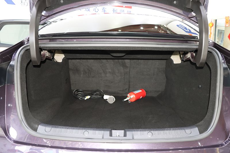 比亚迪 秦L 2024款 DM-i 120KM领先型