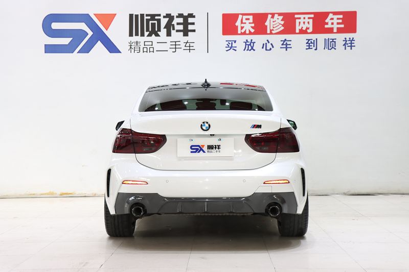 宝马1系 2021款 改款 125i M运动曜夜版