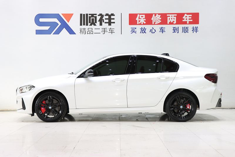 宝马1系 2021款 改款 125i M运动曜夜版