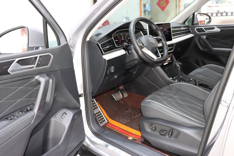 大众 途观L 2023款 330TSI 自动两驱智享版