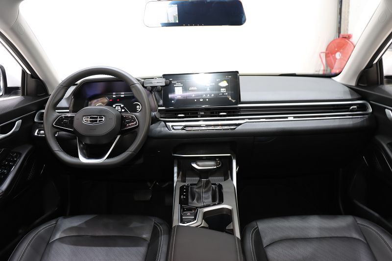 吉利汽车 帝豪 2022款 第4代 1.5L CVT精英型
