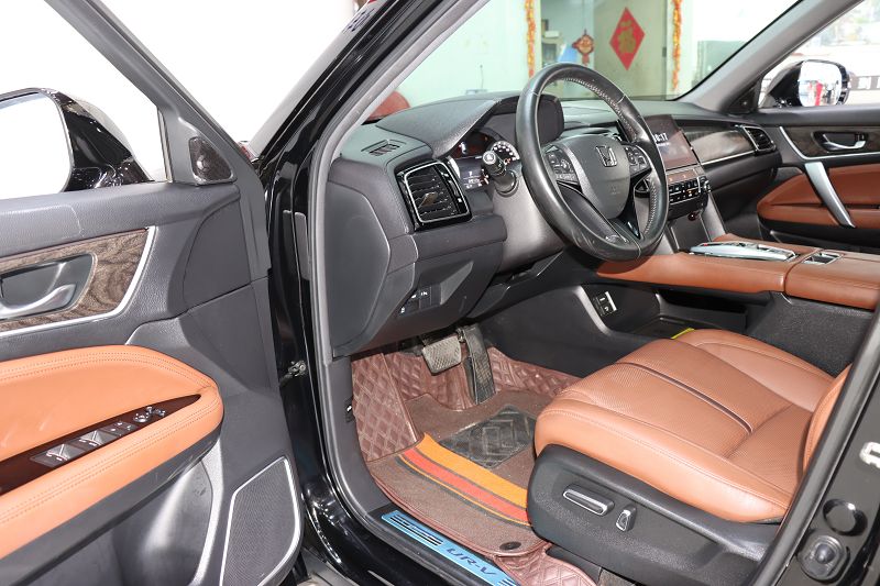 本田UR-V 2020款 370TURBO 两驱尊雅版