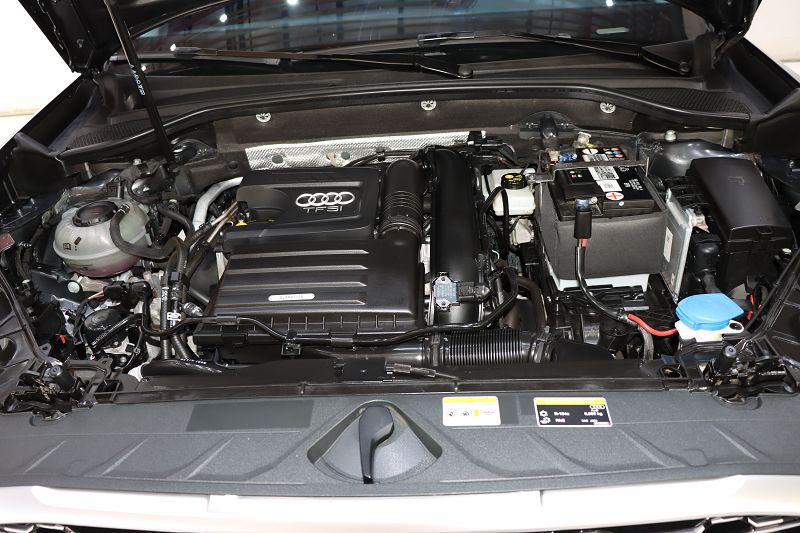 奥迪Q2L 2022款 35 TFSI 时尚动感型 国VI