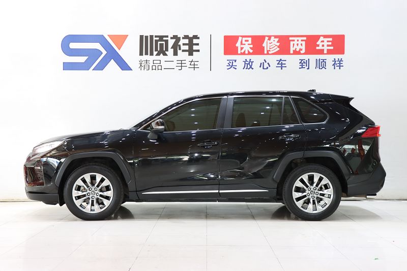 丰田 威兰达 2022款 2.0L CVT两驱豪华版