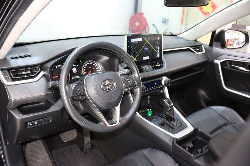 丰田 威兰达 2022款 2.0L CVT两驱豪华版