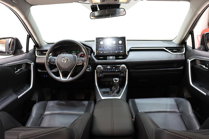 丰田 威兰达 2022款 2.0L CVT两驱豪华版