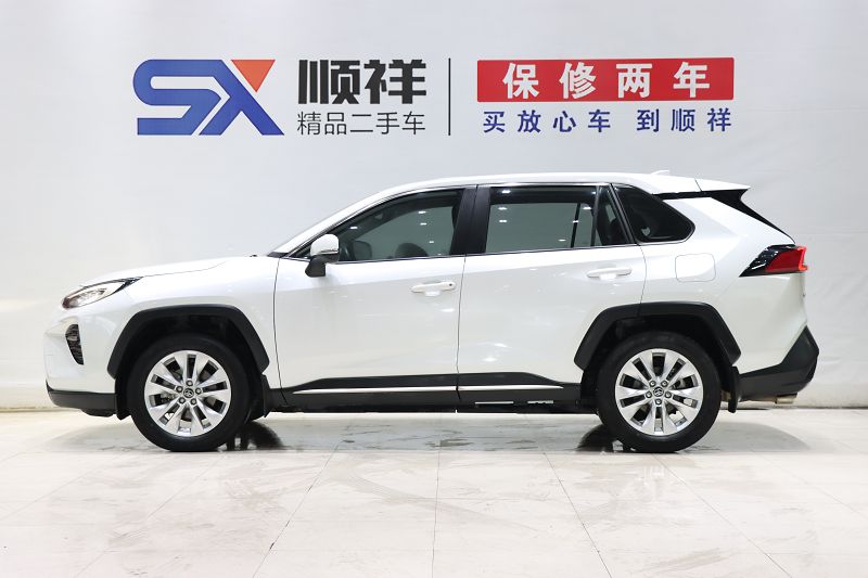 丰田 威兰达 2022款 2.0L CVT两驱都市版