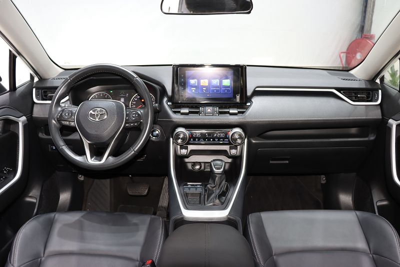 丰田 威兰达 2022款 2.0L CVT两驱都市版