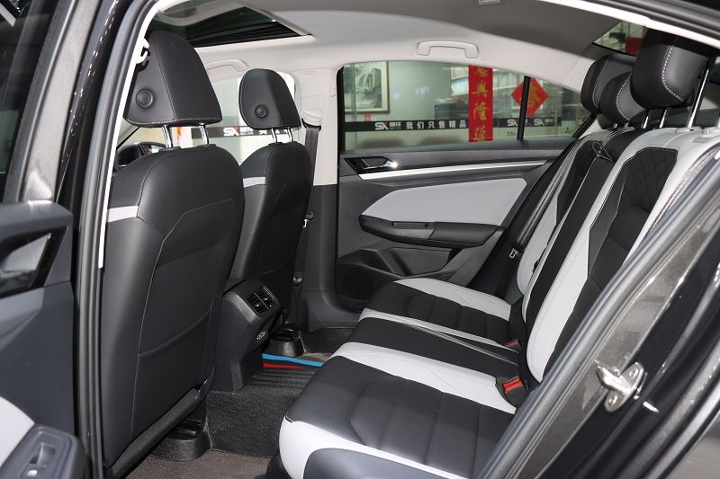 大众 宝来 2023款 300TSI DSG尊行版