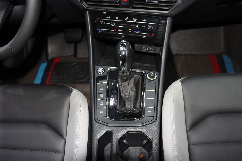大众 宝来 2023款 300TSI DSG尊行版