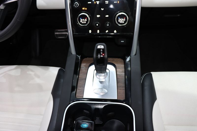 路虎 发现运动版 2022款 改款 249PS R-Dynamic S 性能版 5座