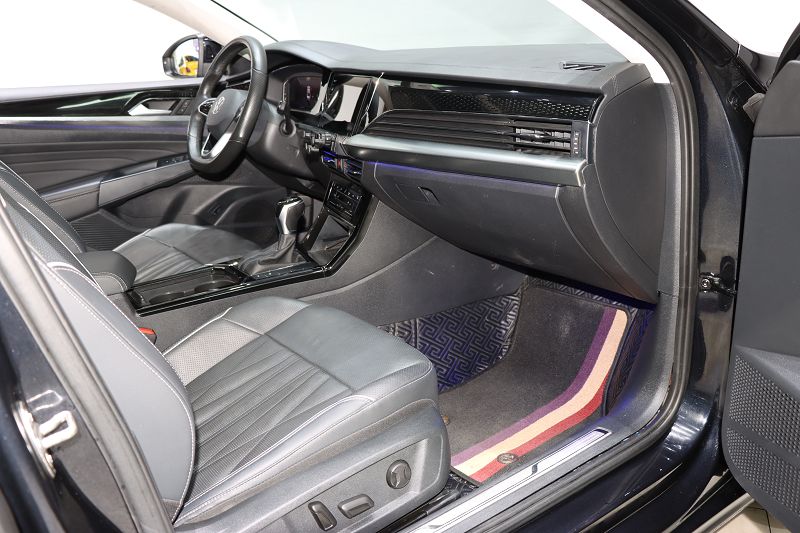 大众 帕萨特 2022款 380TSI 豪华版