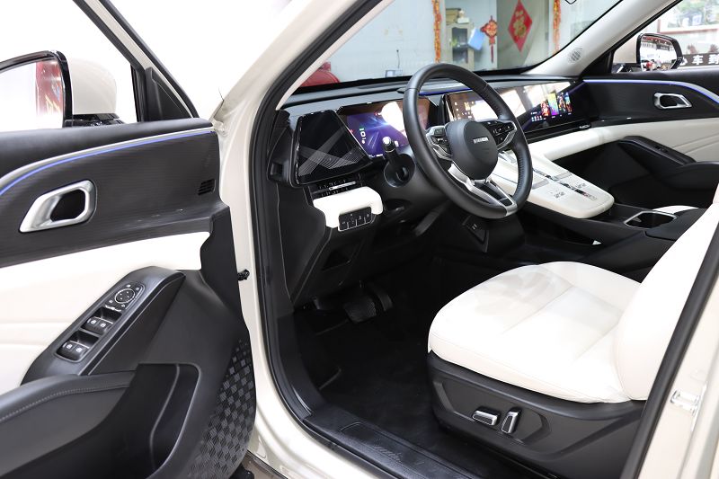 哈弗枭龙MAX 2023款 1.5L Hi4 105 四驱领航版