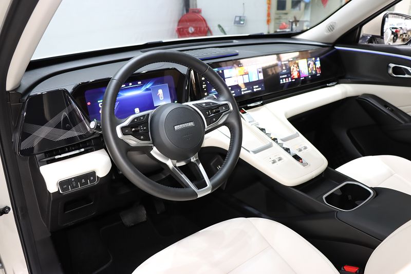哈弗枭龙MAX 2023款 1.5L Hi4 105 四驱领航版
